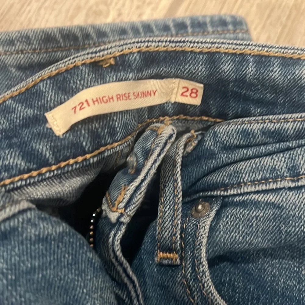 Jeans - Picture 2 of 4
